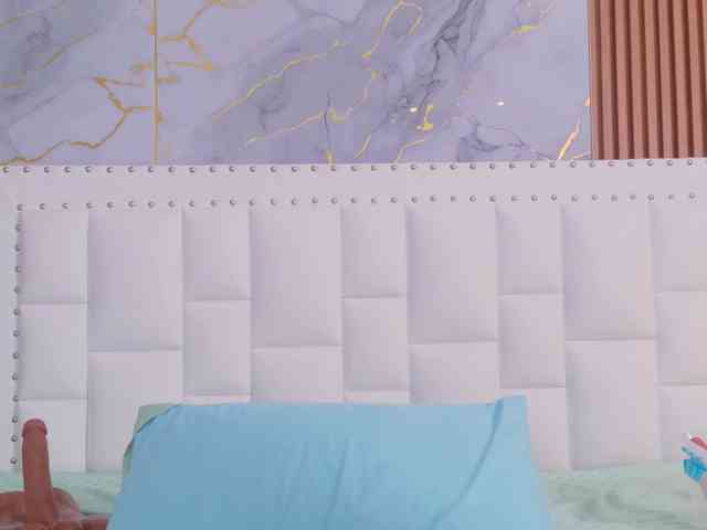 naughtyebonyy webcam