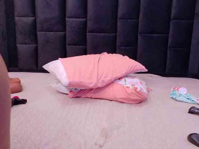 naughtyebonyy webcam