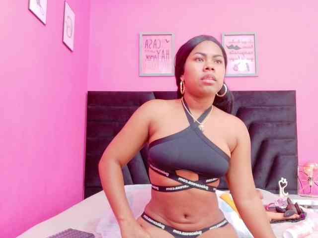 naughtyebonyy webcam