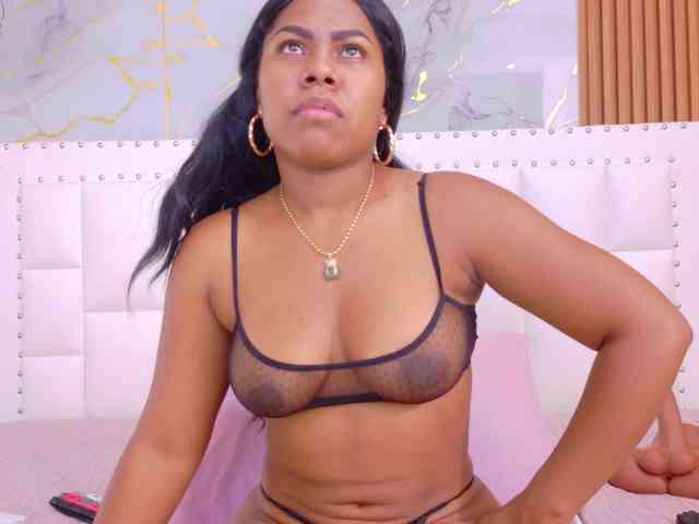 naughtyebonyy webcam