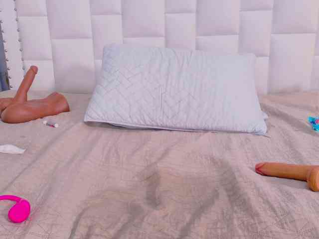 naughtyebonyy webcam