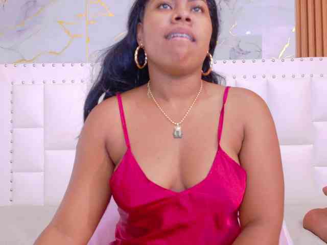 naughtyebonyy webcam