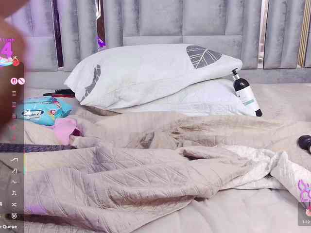 naughtyebonyy webcam