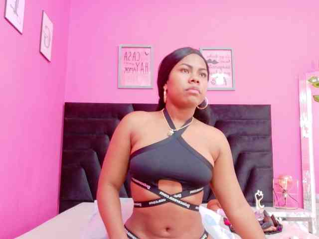 naughtyebonyy webcam