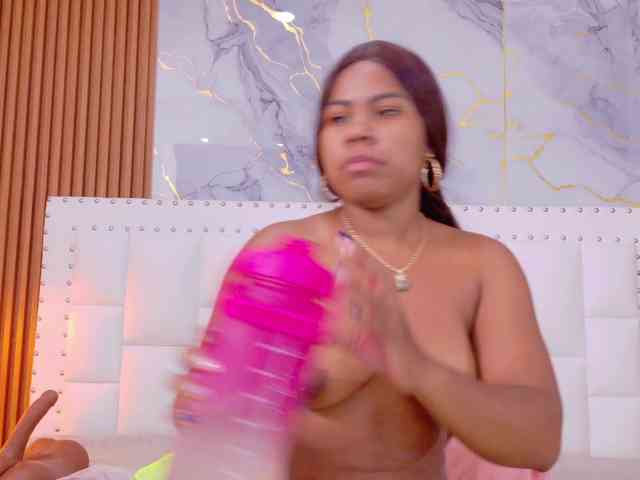 naughtyebonyy webcam