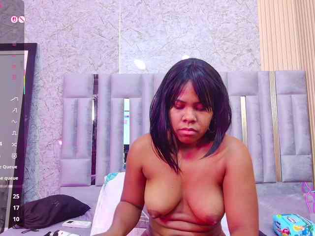 naughtyebonyy webcam