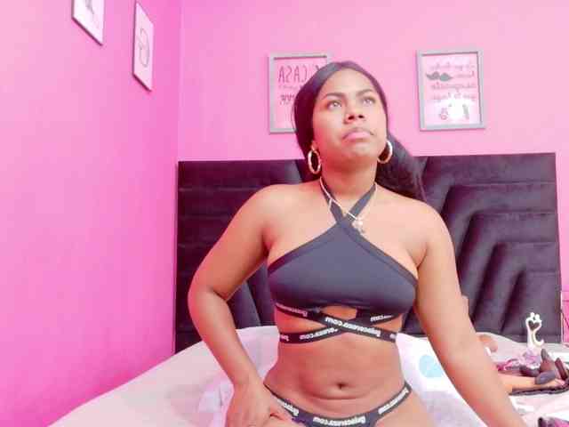 naughtyebonyy webcam