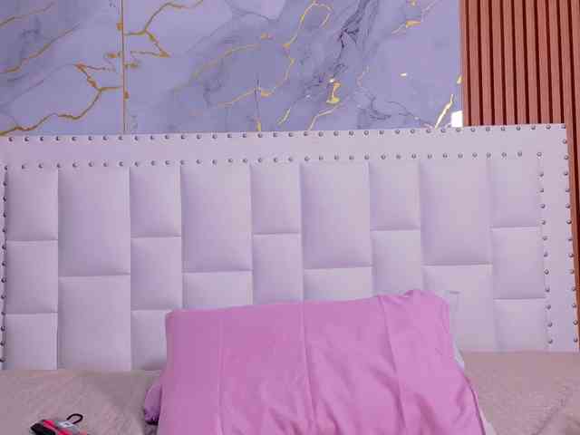 naughtyebonyy webcam