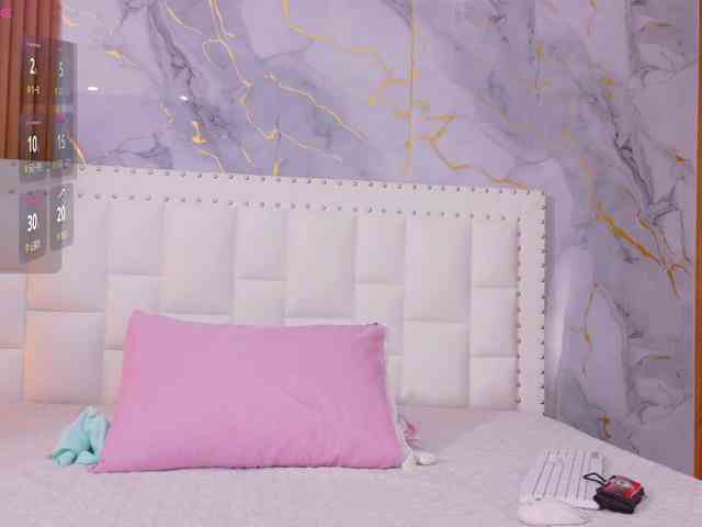 naughtyebonyy webcam