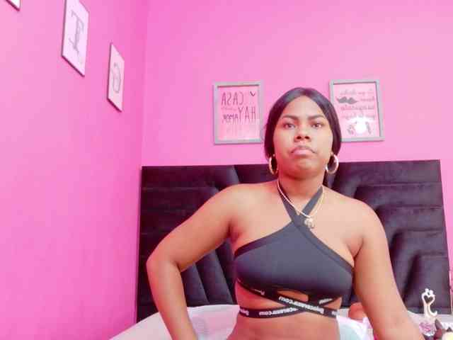 naughtyebonyy webcam