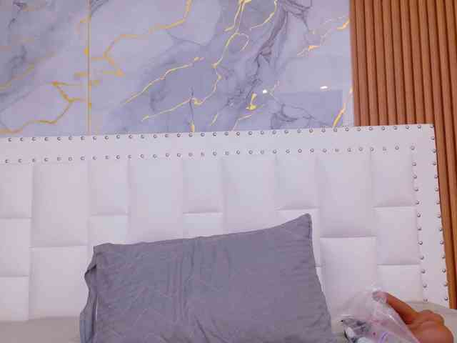 naughtyebonyy webcam