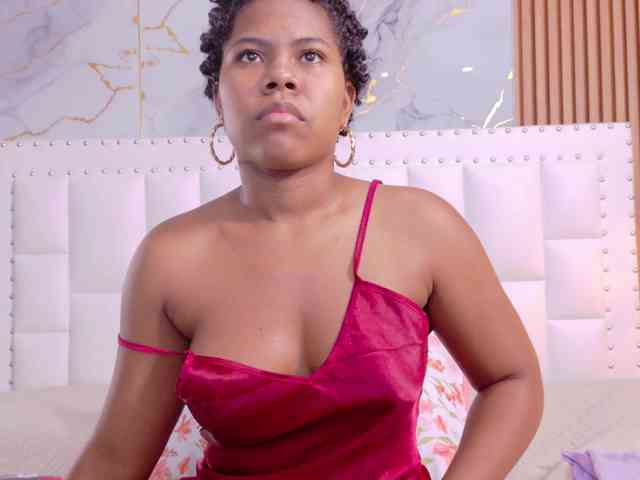 naughtyebonyy webcam