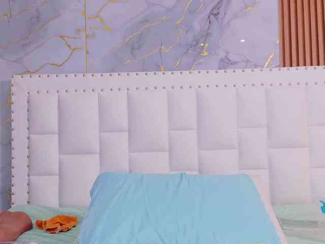 naughtyebonyy webcam