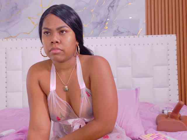 naughtyebonyy webcam