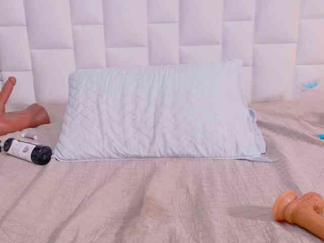 naughtyebonyy webcam