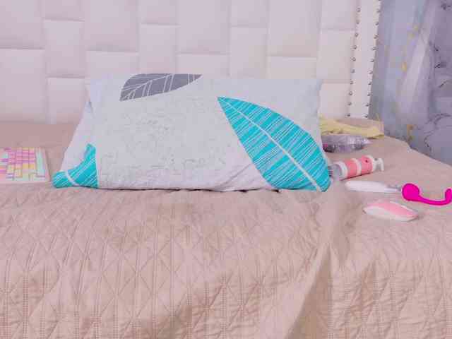 naughtyebonyy webcam