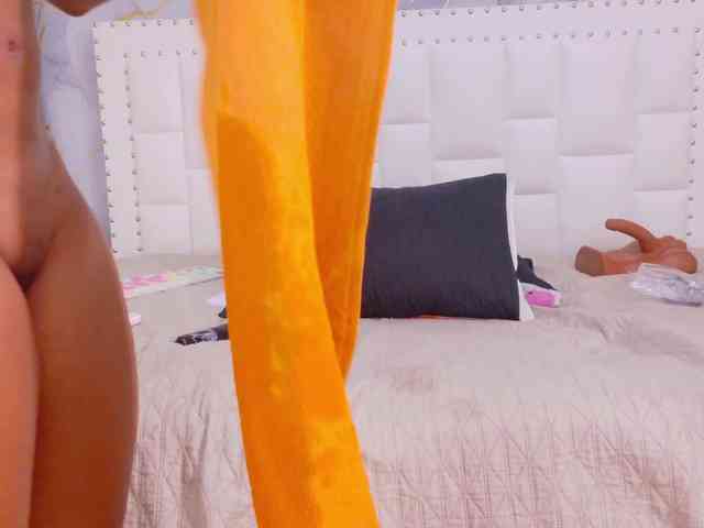 naughtyebonyy webcam