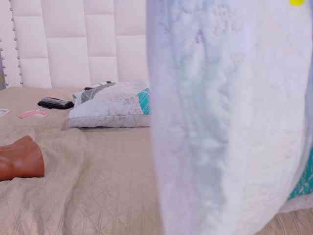 naughtyebonyy webcam