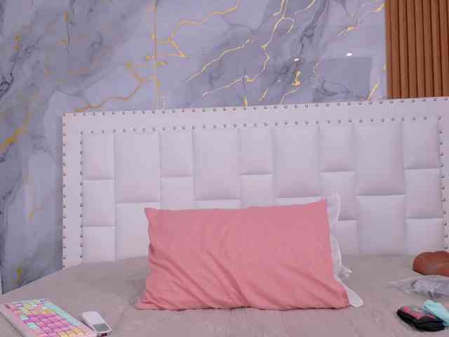 naughtyebonyy webcam