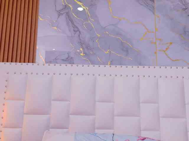 naughtyebonyy webcam