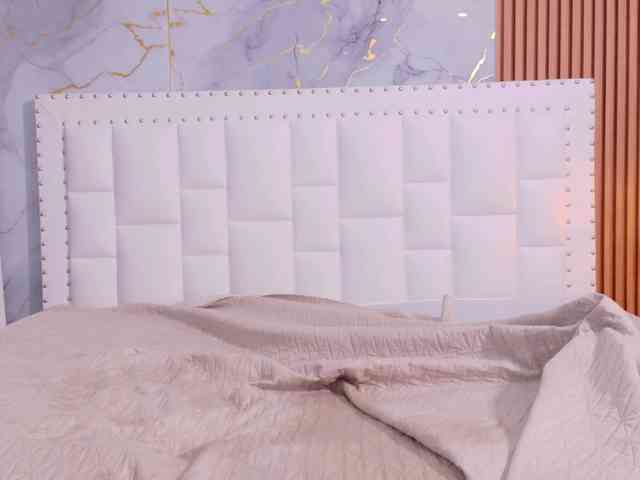 naughtyebonyy webcam