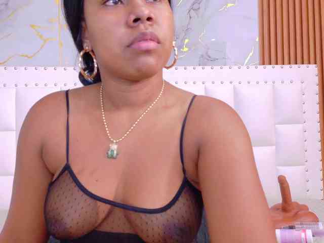 naughtyebonyy webcam