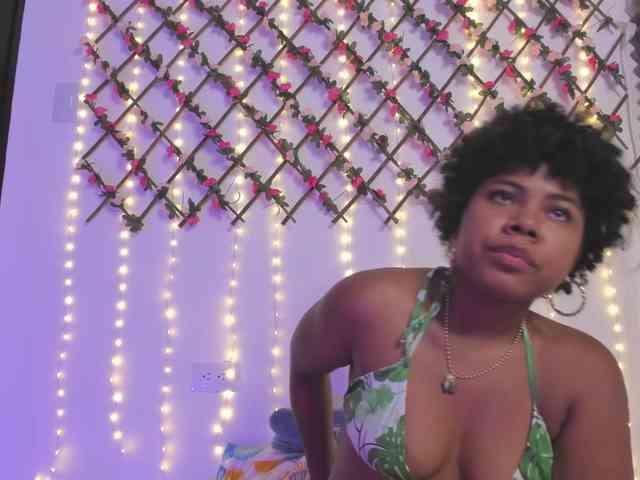 naughtyebonyy webcam