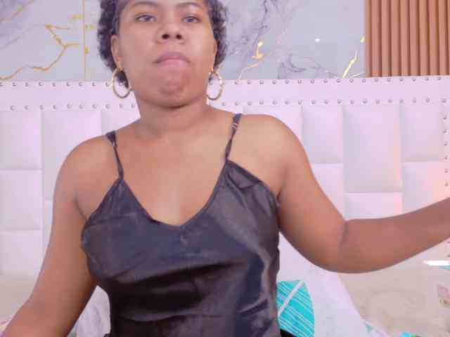 naughtyebonyy webcam