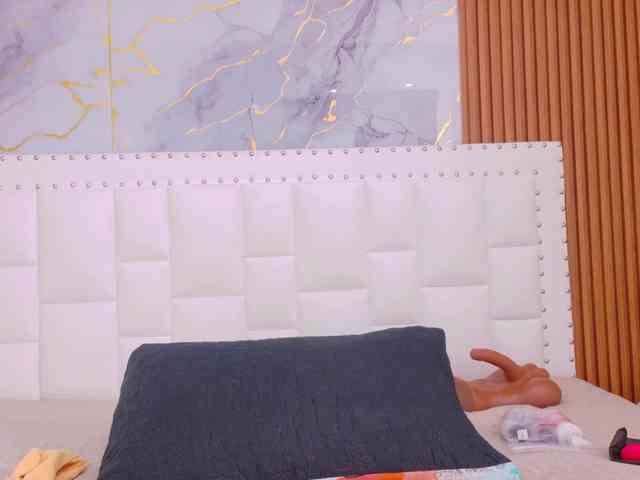 naughtyebonyy webcam