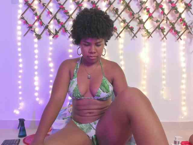 naughtyebonyy webcam