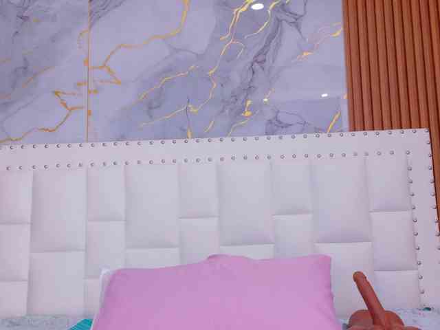 naughtyebonyy webcam