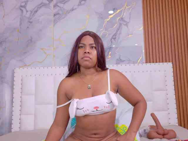 naughtyebonyy webcam