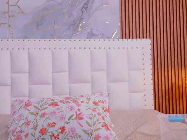 naughtyebonyy webcam