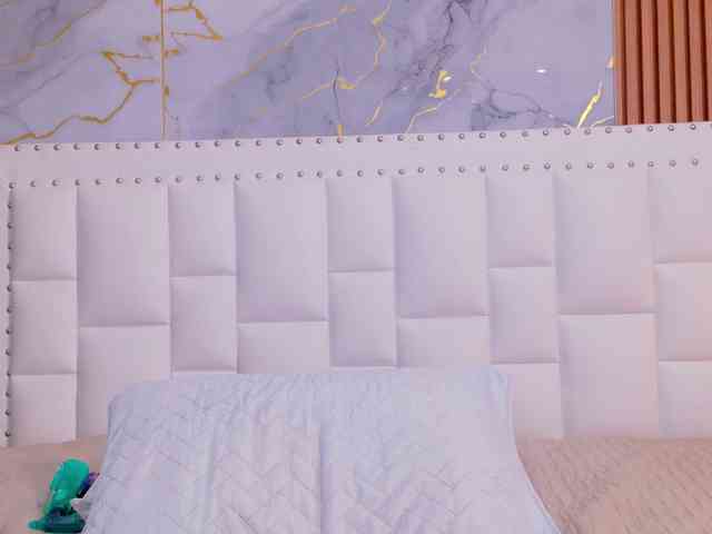 naughtyebonyy webcam