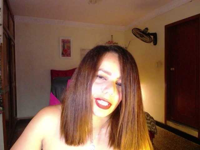 danielle-rose's BongaCams show and profile