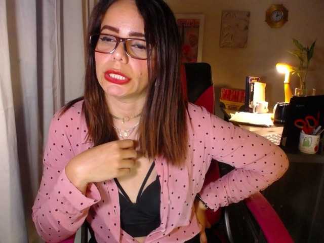 danielle-rose's BongaCams show and profile