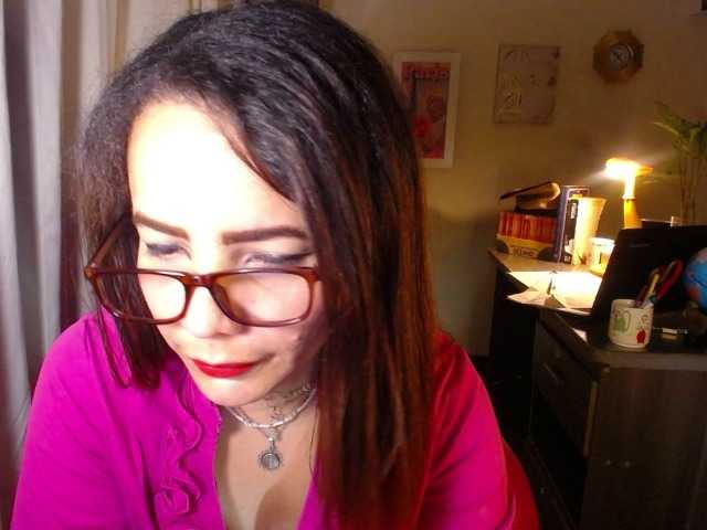 danielle-rose's BongaCams show and profile