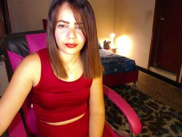 danielle-rose's BongaCams show and profile