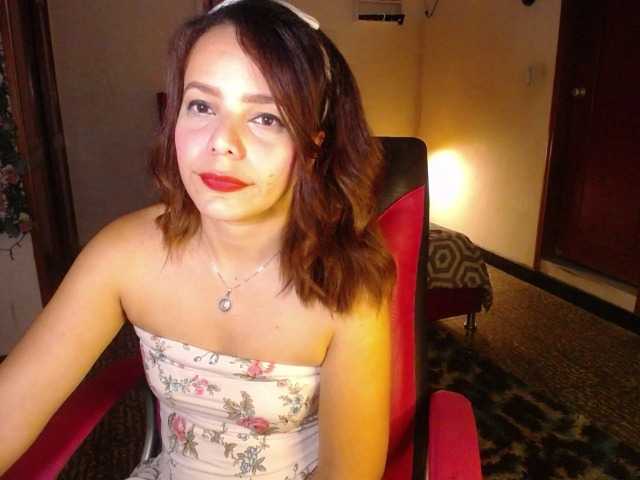 danielle-rose's BongaCams show and profile