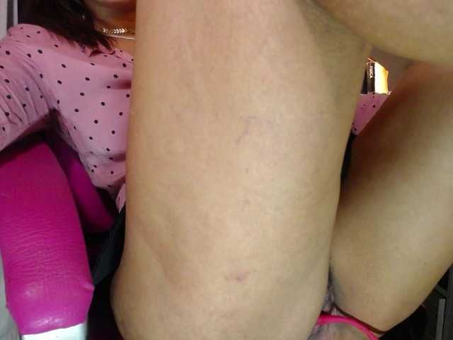 danielle-rose's BongaCams show and profile