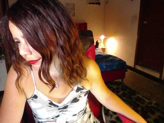 danielle-rose's BongaCams show and profile