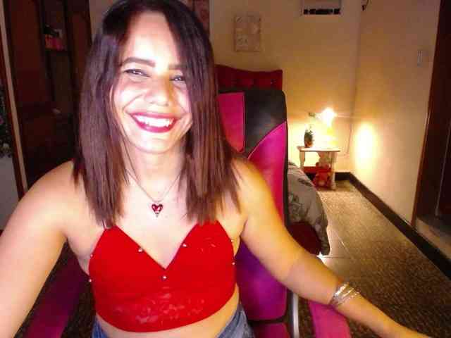 danielle-rose Live Webcam on BongaCams