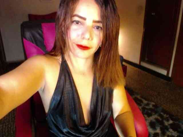 danielle-rose Live Webcam on BongaCams