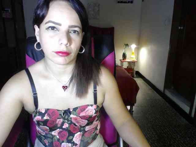 danielle-rose webcam
