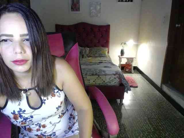 danielle-rose webcam