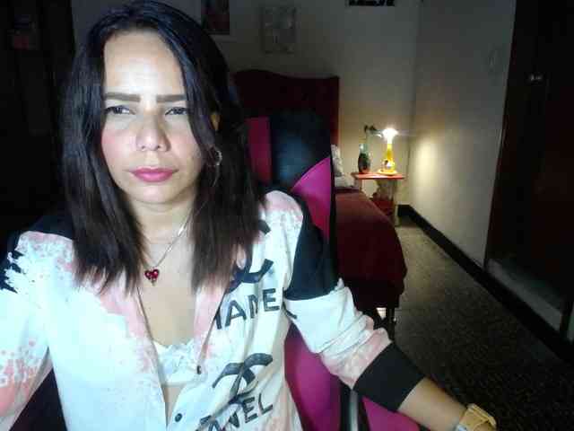 danielle-rose webcam