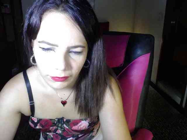danielle-rose webcam