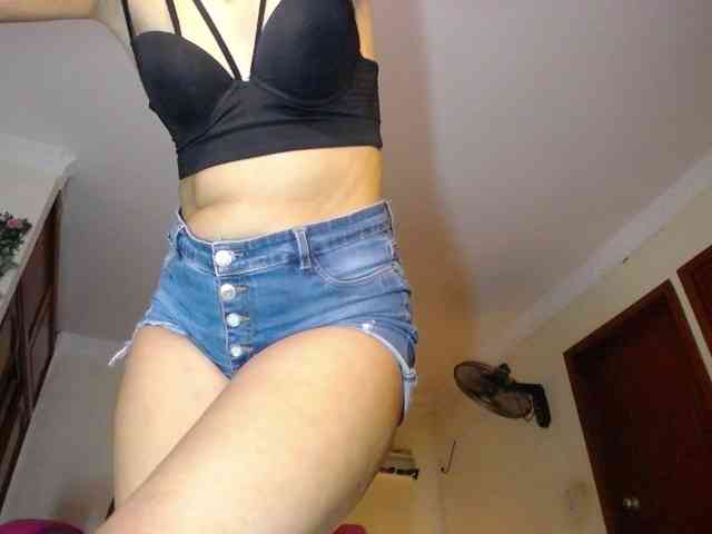 danielle-rose webcam