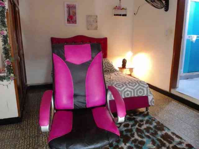 danielle-rose webcam