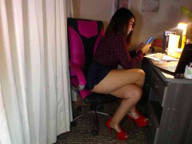 danielle-rose Live Webcam on BongaCams